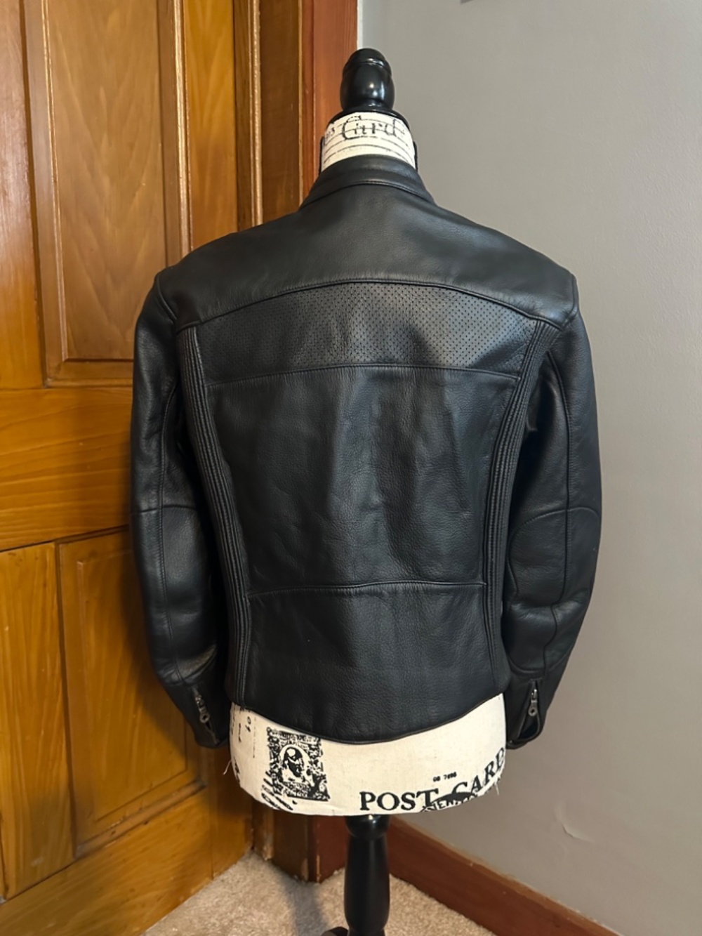 Harley Davidson Black Leather Jacket - Picture 3 of 9